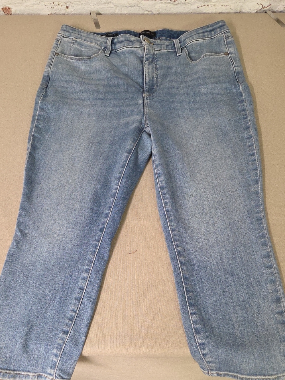 Talbots Crop Size 12P Light Washed Stretch - Picture 1 of 6